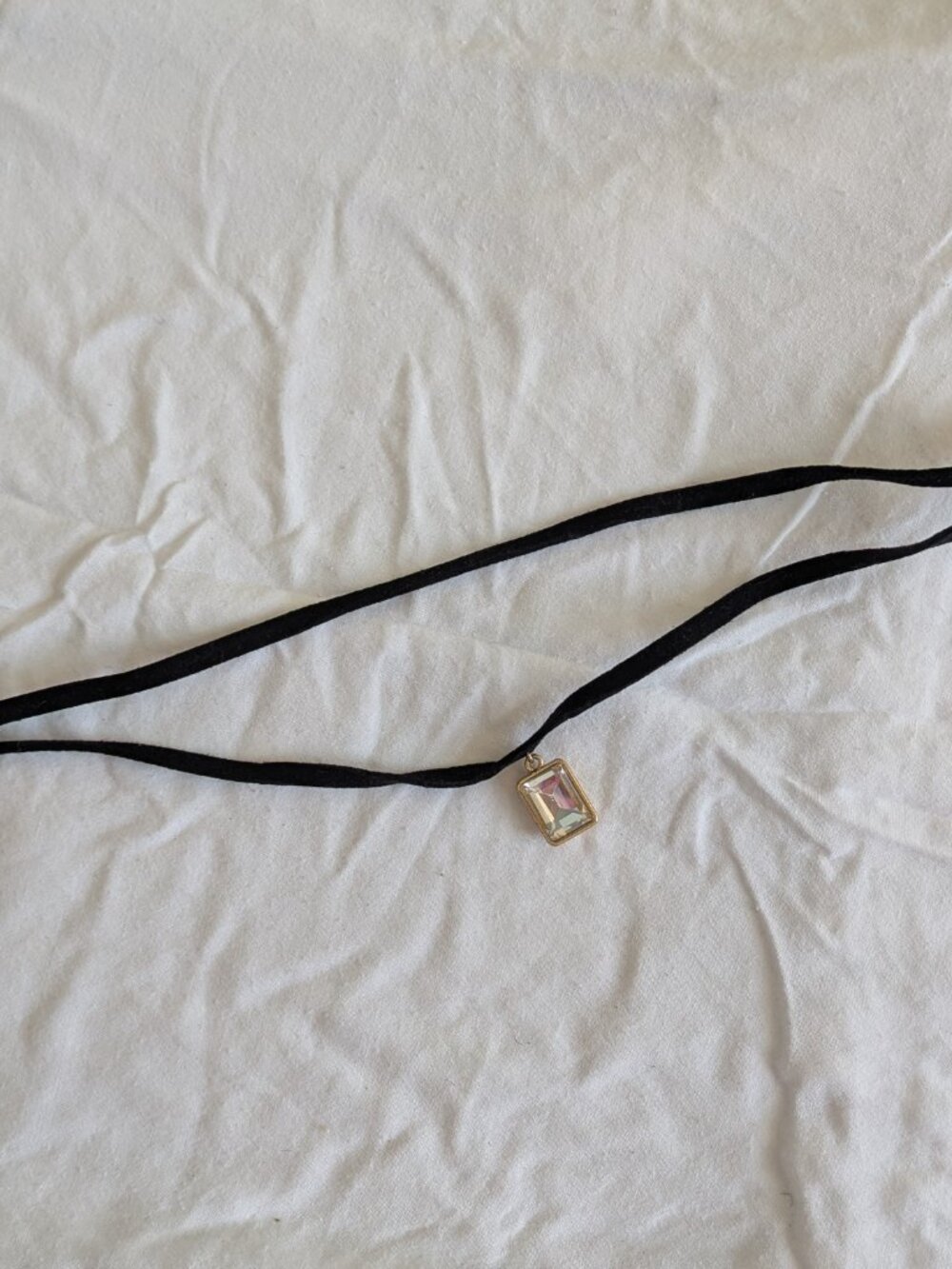 🌸 Two Strand Black Velvet Choker Necklace with Diamond Like Pendant